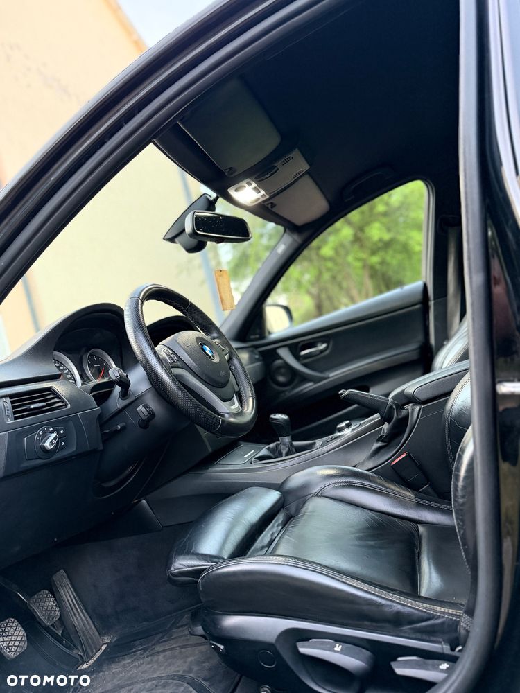 BMW Seria 3 320d - 26