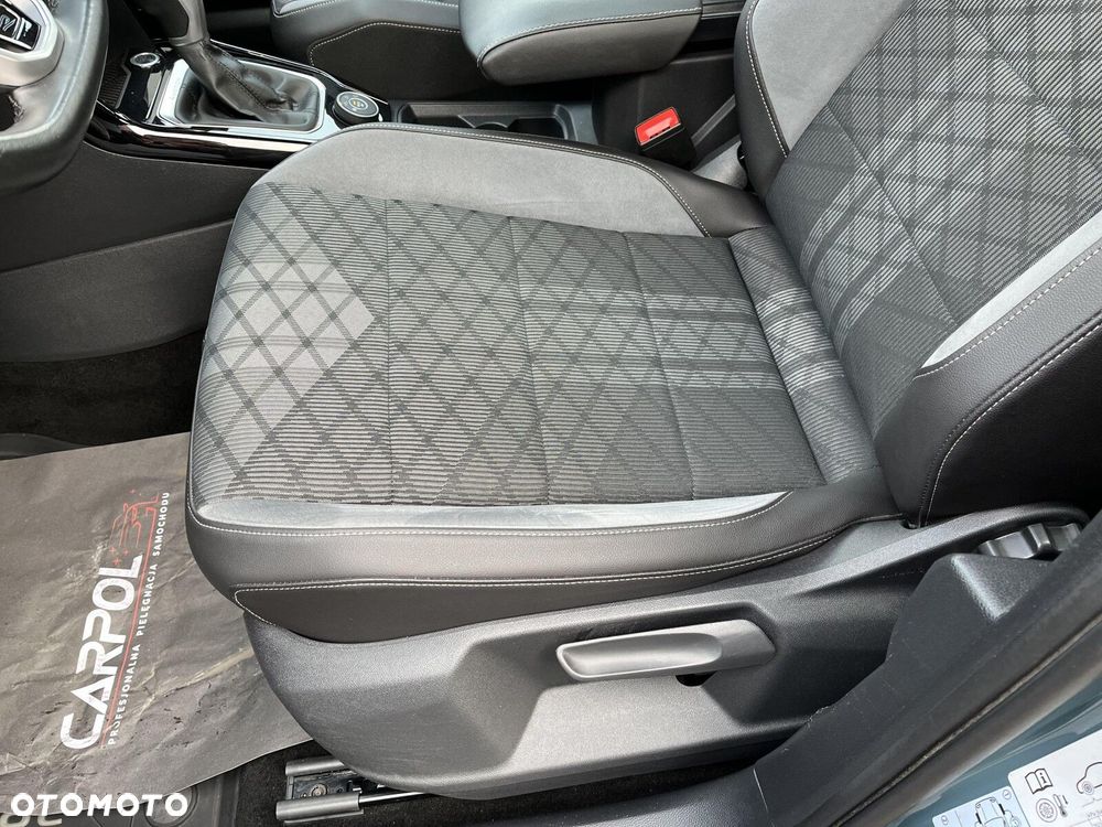 Volkswagen T-Roc - 12