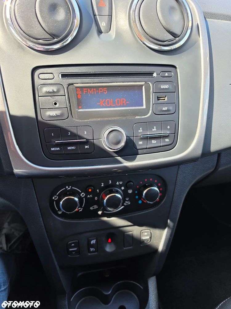 Dacia Sandero 1.2 16V Laureate EU6 - 7