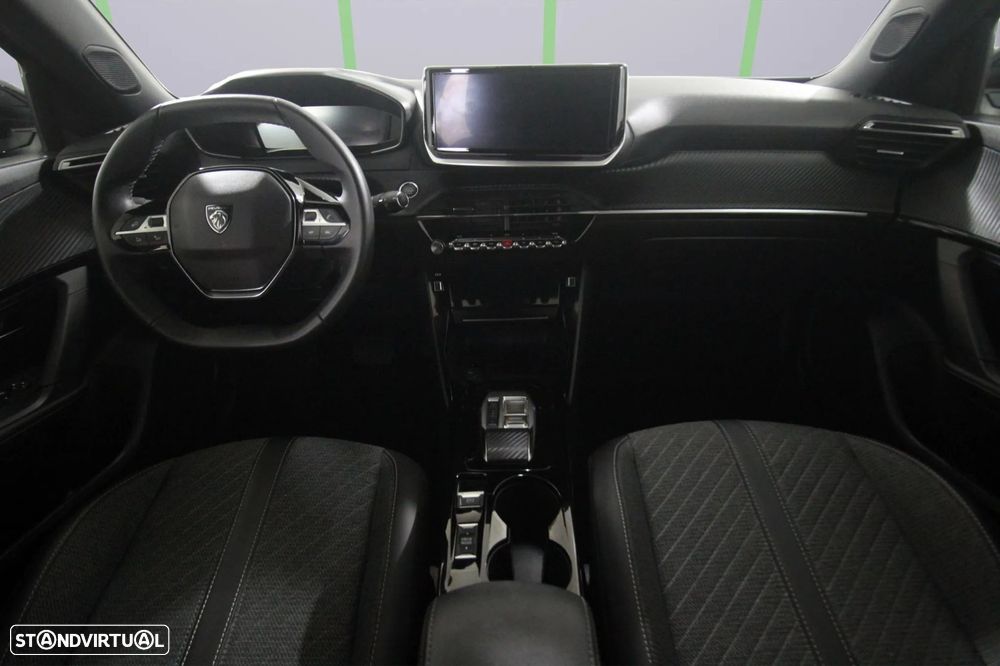 Peugeot e-2008 - 12