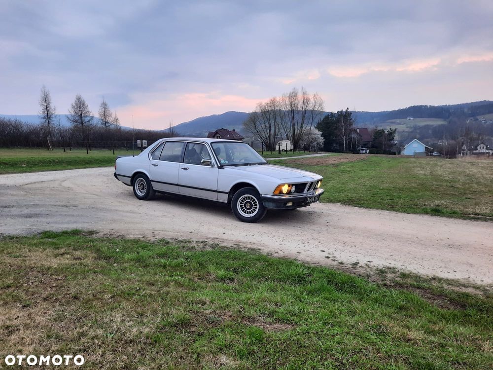 BMW Seria 7 728 i - 5