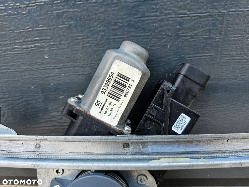 PODNOŚNIK ELEKTRYCZNY SZYBY PRAWY TYŁ OPEL MERIVA A EUROPA 93389554 - 10
