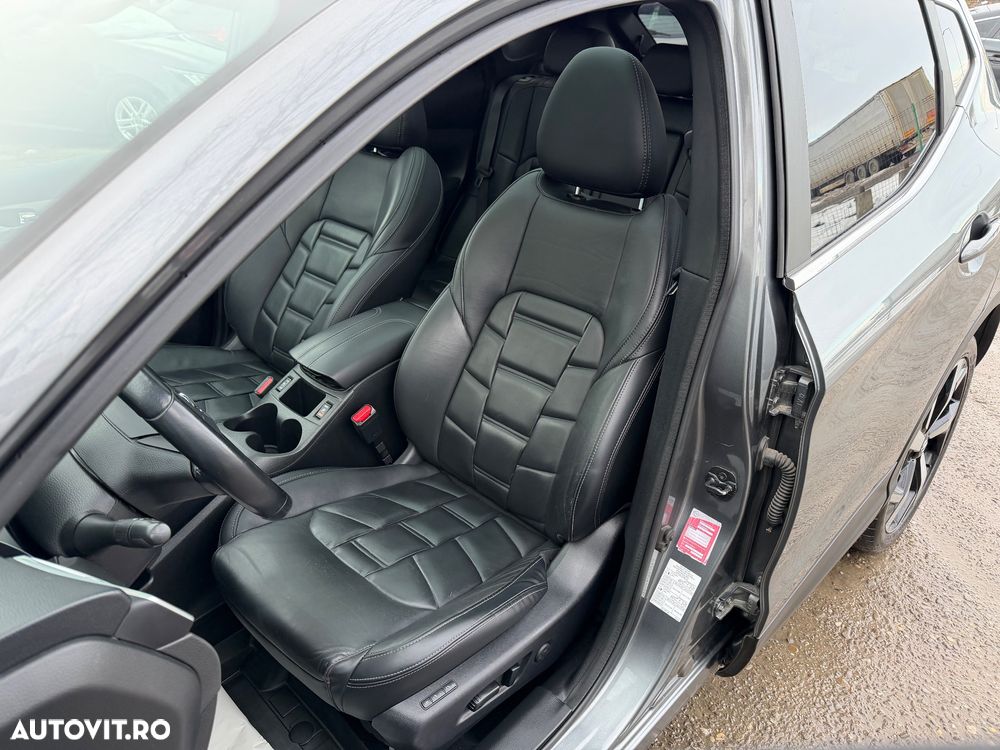 Nissan Qashqai 1.6 DCI Xtronic TEKNA+ - 8