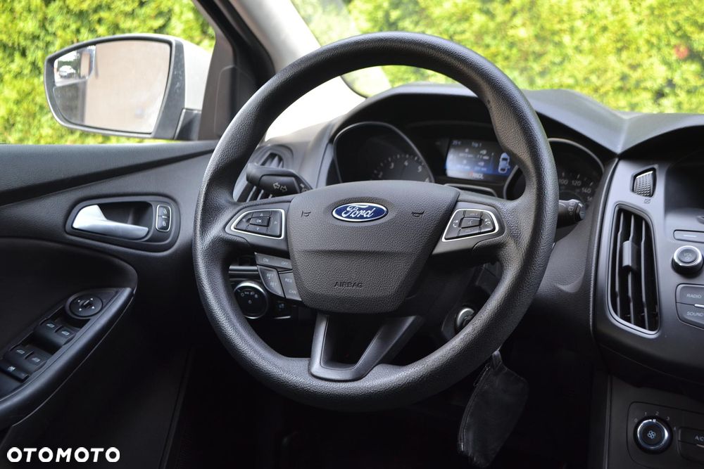 Ford Focus 1.6 Trend MPS6 - 18