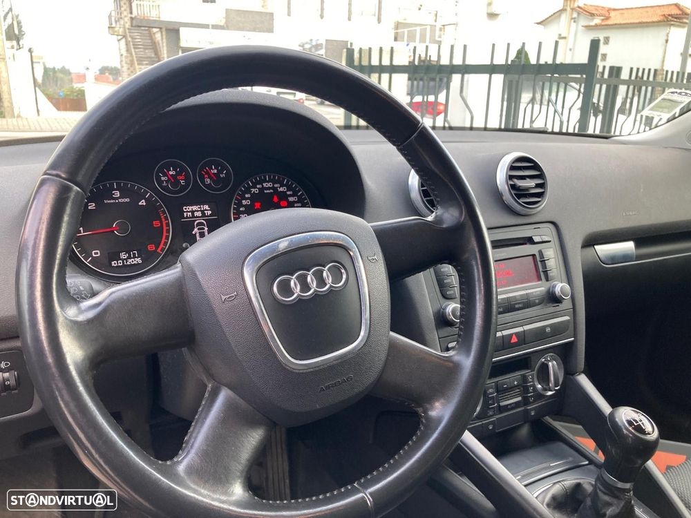 Audi A3 Sportback 1.6 TDI Attraction - 14