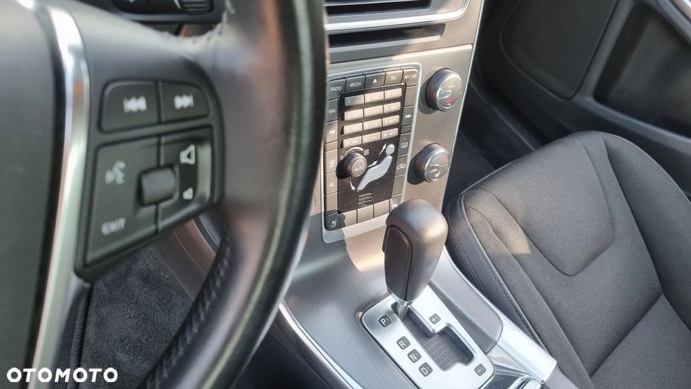 Volvo S60 D3 Geartronic Momentum - 21