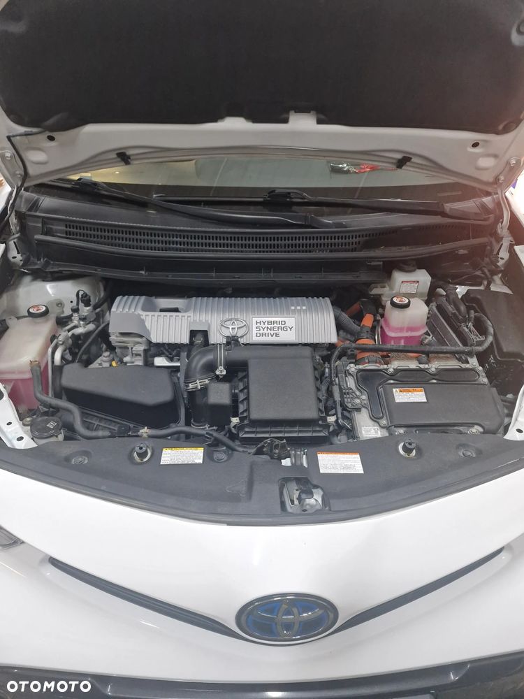 Toyota Prius+ (Hybrid) - 24