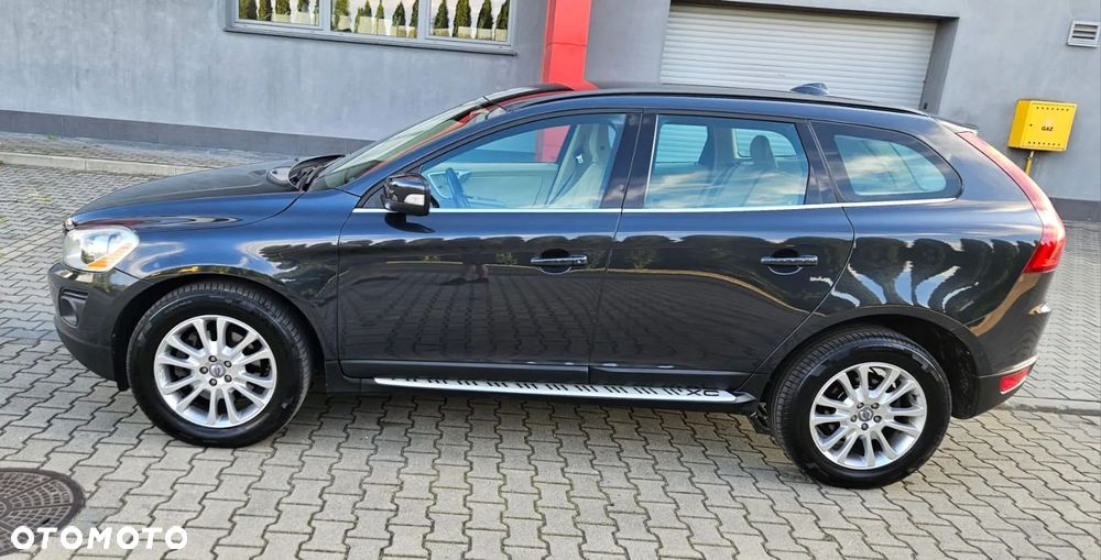 Volvo XC 60 D5 AWD Momentum - 7