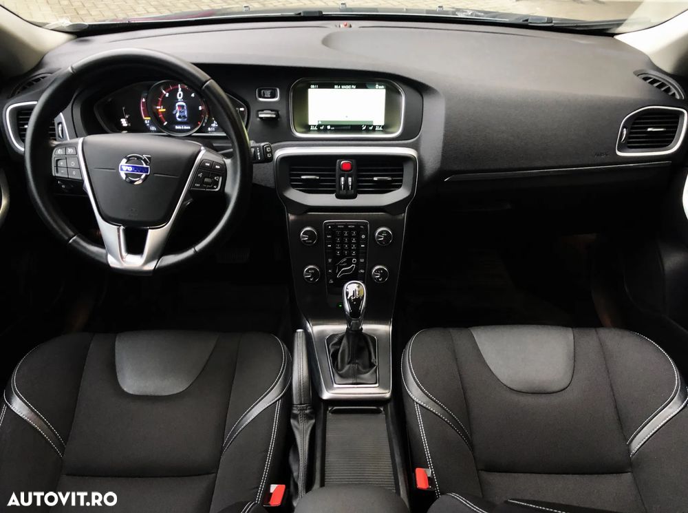 Volvo V40 D3 Geartronic Momentum - 6