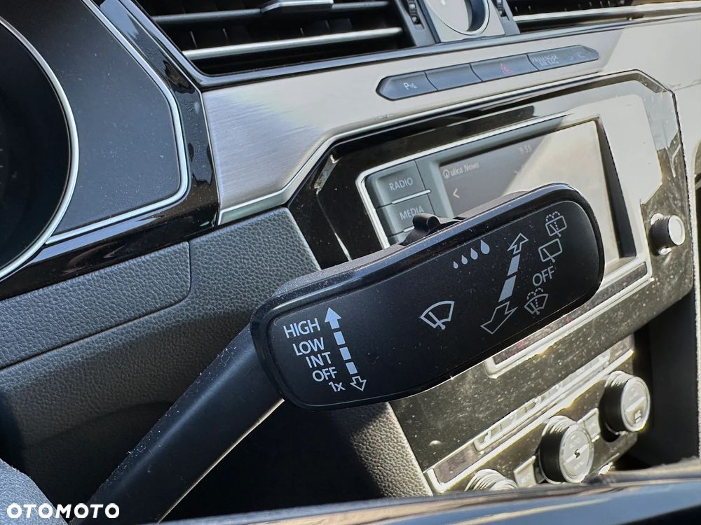 Volkswagen Passat 2.0 TDI BMT Highline - 20