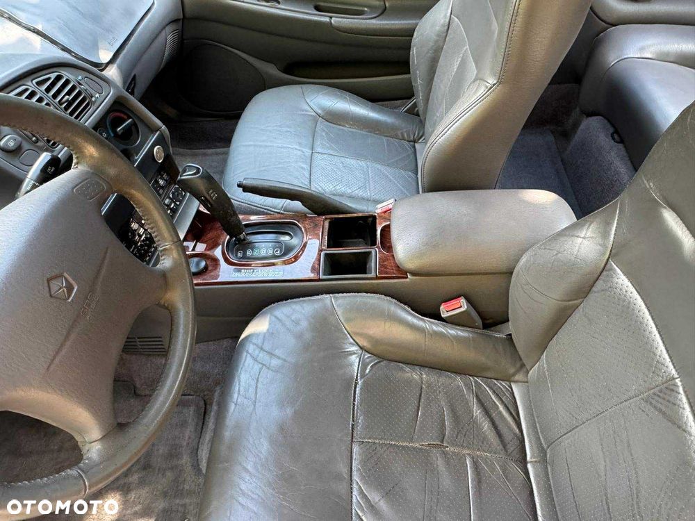 Chrysler Sebring 2.5 LX - 8