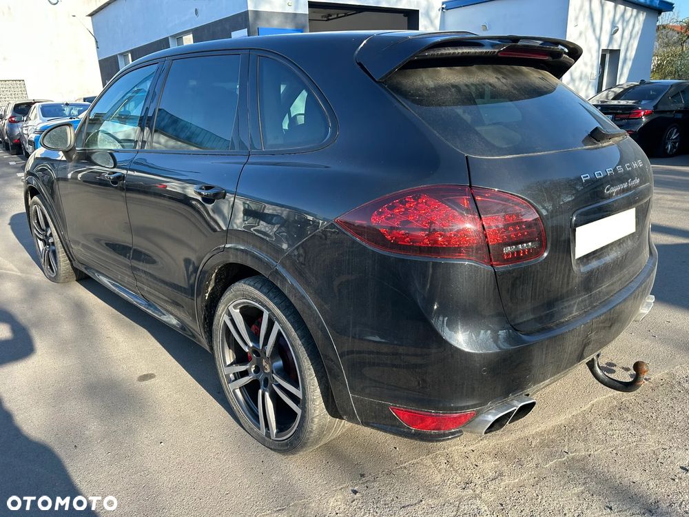 Porsche Cayenne Turbo Tiptronic S - 3
