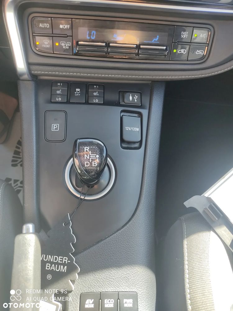 Toyota Auris - 11