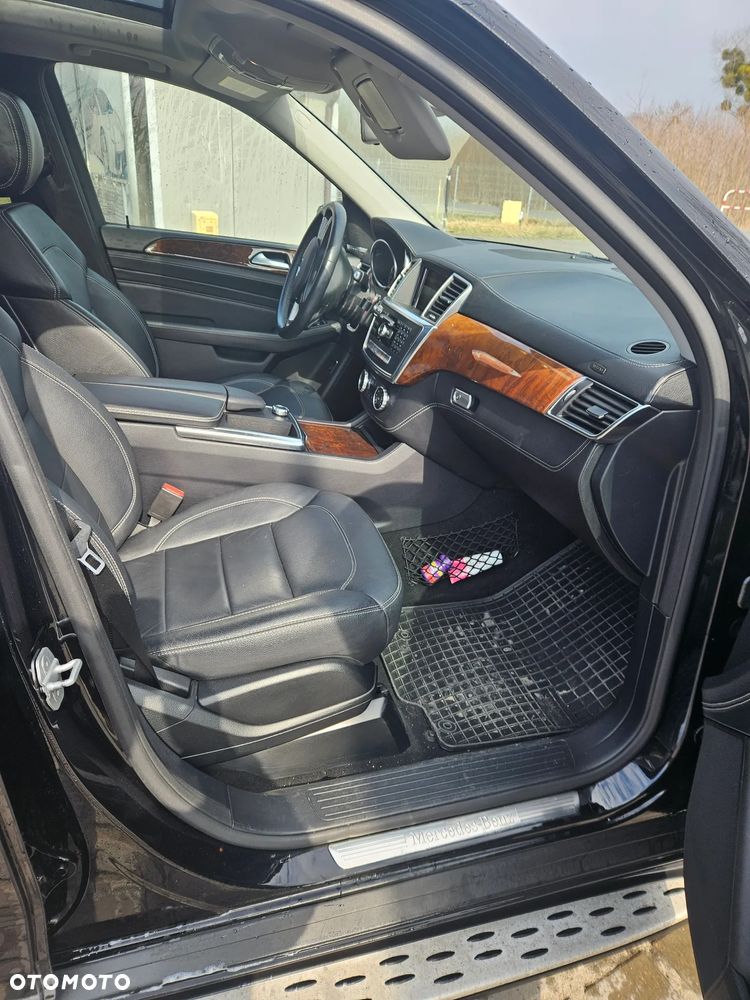 Mercedes-Benz ML 500 4MATIC (BlueEFFICIENCY) 7G-TRONIC - 7
