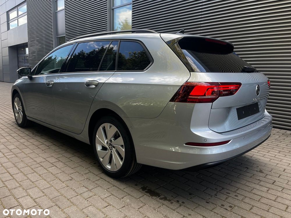 Volkswagen Golf - 6