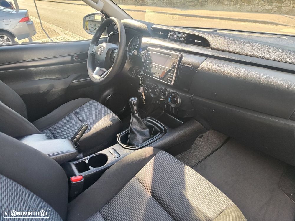 Toyota Hilux - 7
