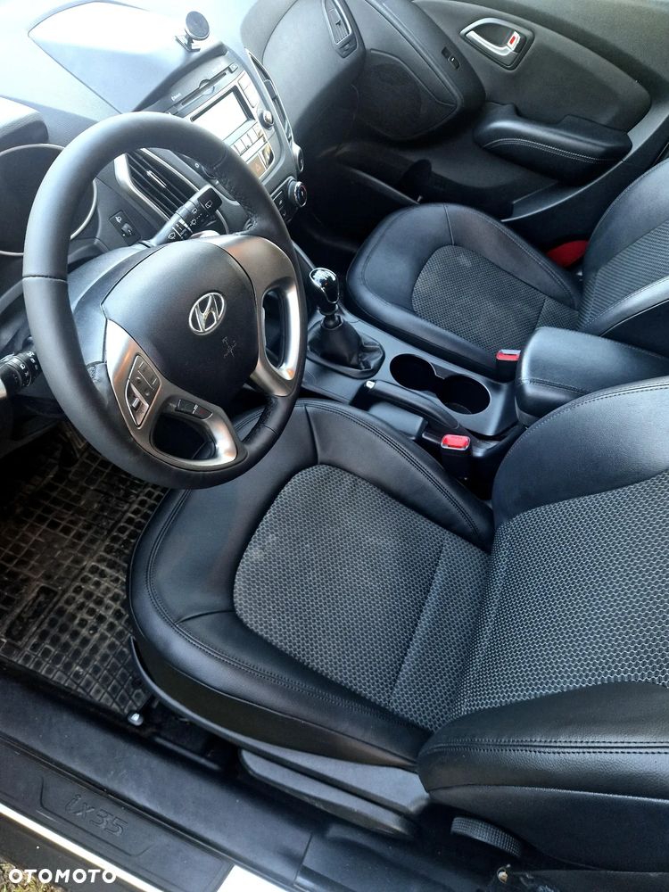 Hyundai ix35 - 12