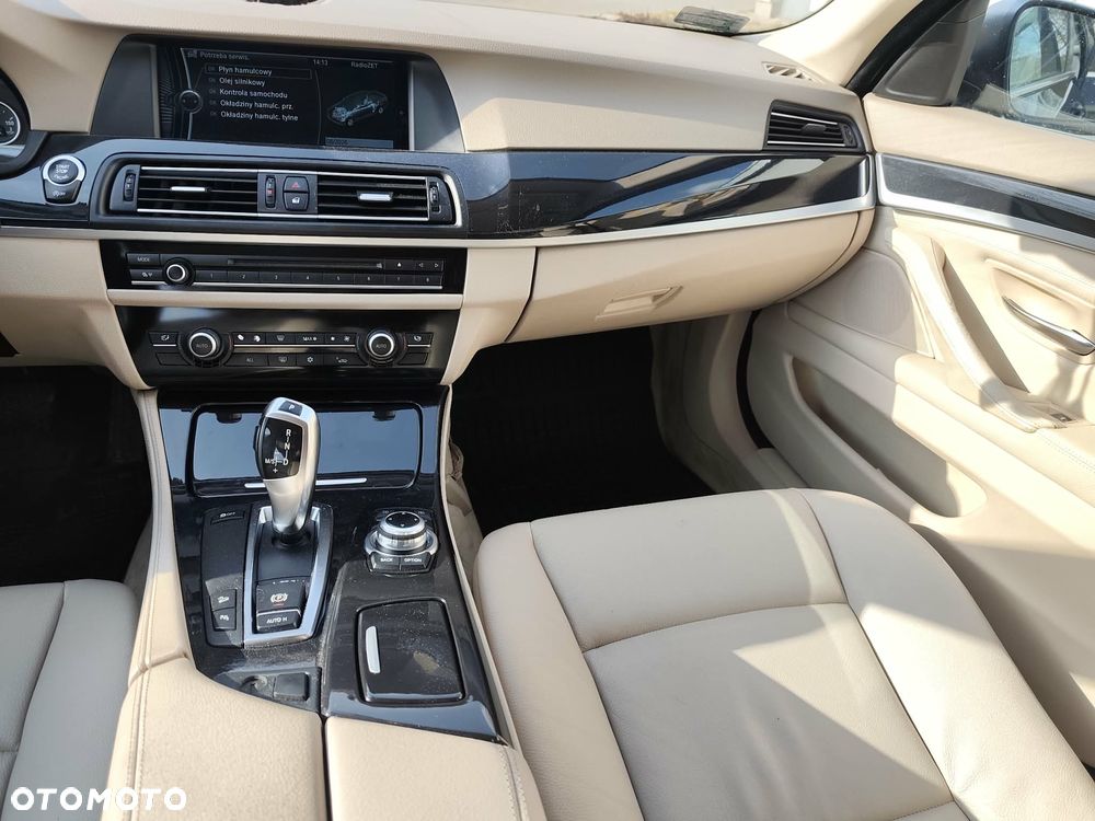 BMW Seria 5 530d xDrive - 13