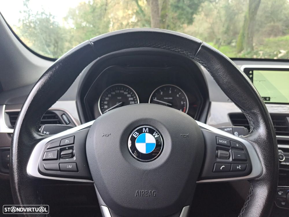 BMW X1 sDrive18d Aut. xLine - 26