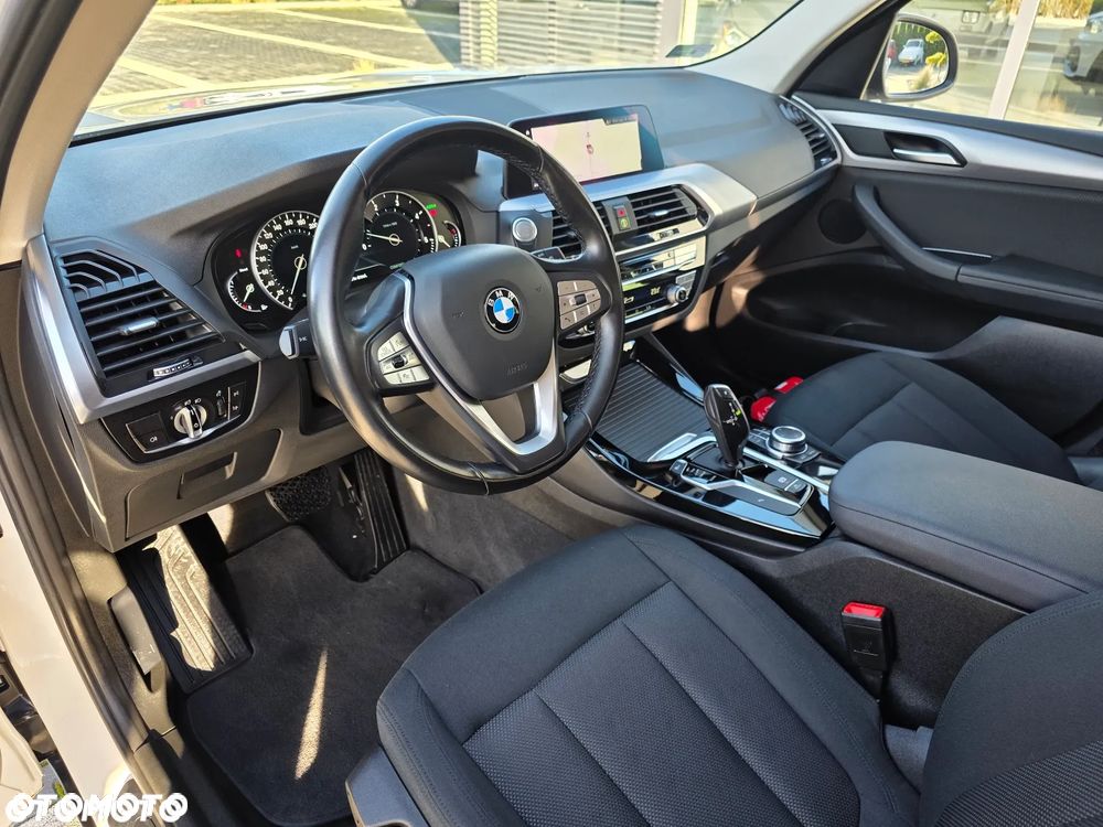 BMW X3 xDrive20i GPF Business Edition sport - 30