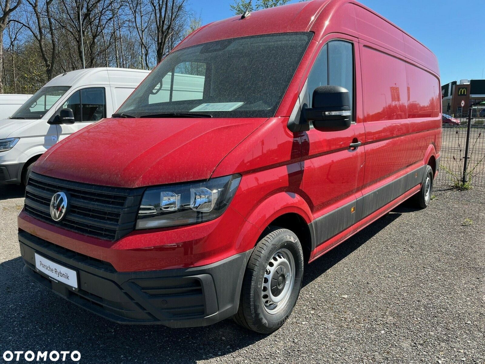 Volkswagen Crafter Crafter 35 Furgon silnik: 2,0 l EU6 SCR 140 KM / skrzynia biegów: Przedni napęd manualna 6-biegowa rozstaw osi: 4490 mm - 1