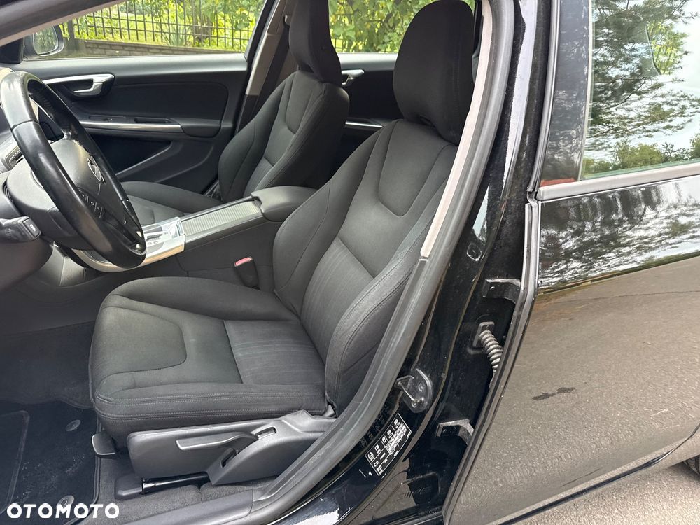 Volvo V60 D5 AWD Momentum - 13