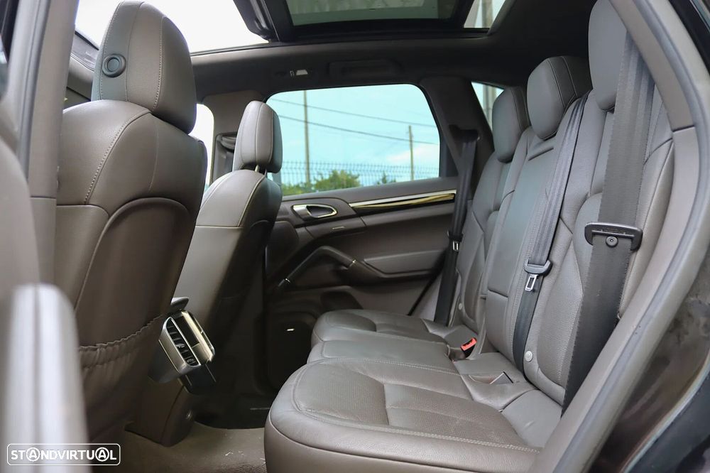 Porsche Cayenne S E-Hybrid - 33