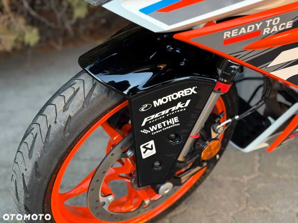 KTM RC 125 - 24