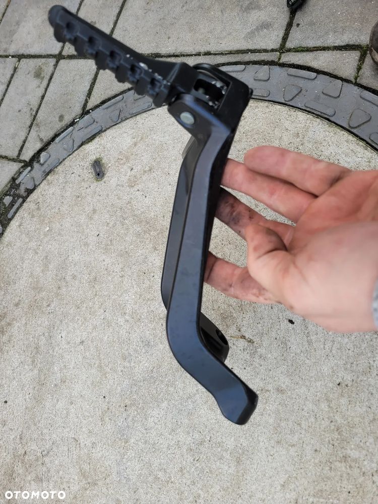 Set lewy tył, podnóżek pasażera KTM 1290 Super Duke GT - 9