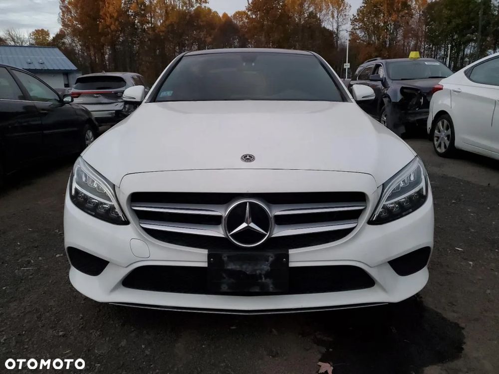 Mercedes-Benz Klasa C 300 9G-TRONIC Exclusive - 5