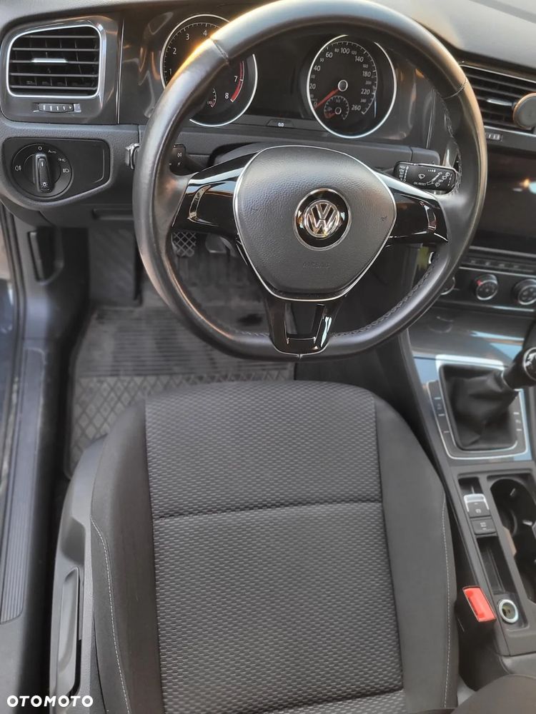 Volkswagen Golf 1.0 TSI BMT Trendline - 6