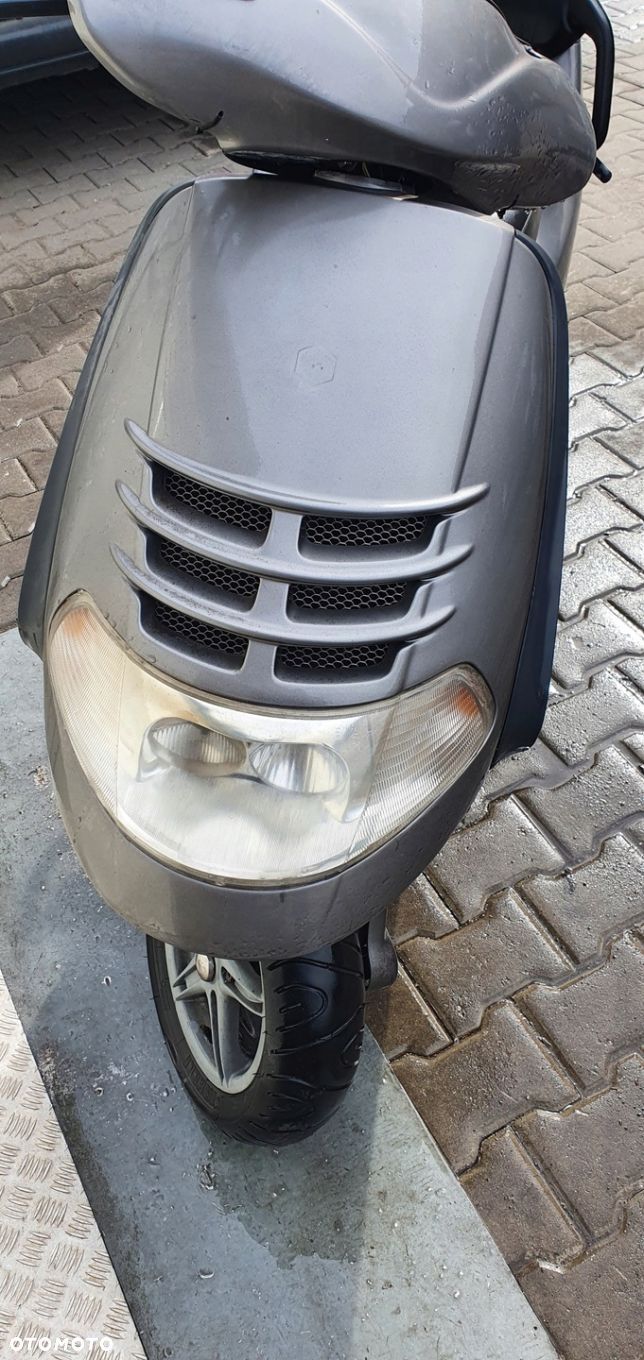 PIAGGIO HEXAGON 125 LAMPA REFLEKTOR PRZÓD - 1