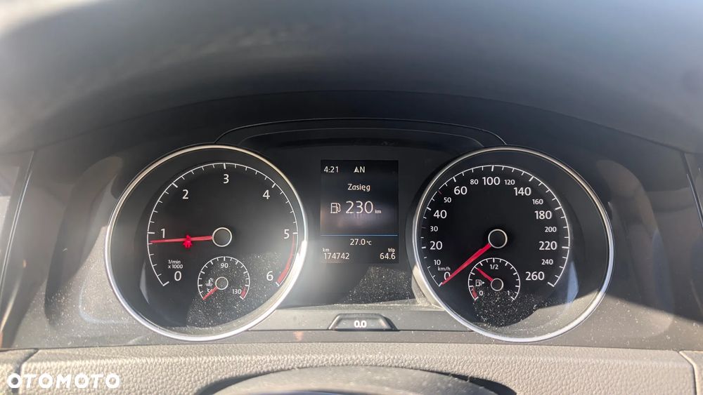 Volkswagen Golf 2.0 TDI BMT Comfortline - 10