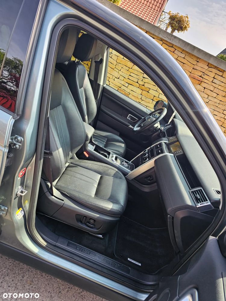 Land Rover Discovery Sport 2.0 D150 HSE - 25