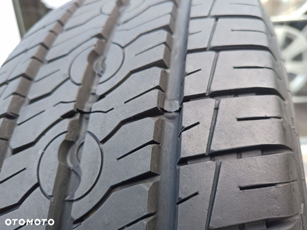 205/65R16C Semperit Van-Life2 BUS Para T5 Vito Trafic Vivaro DEMO 21r