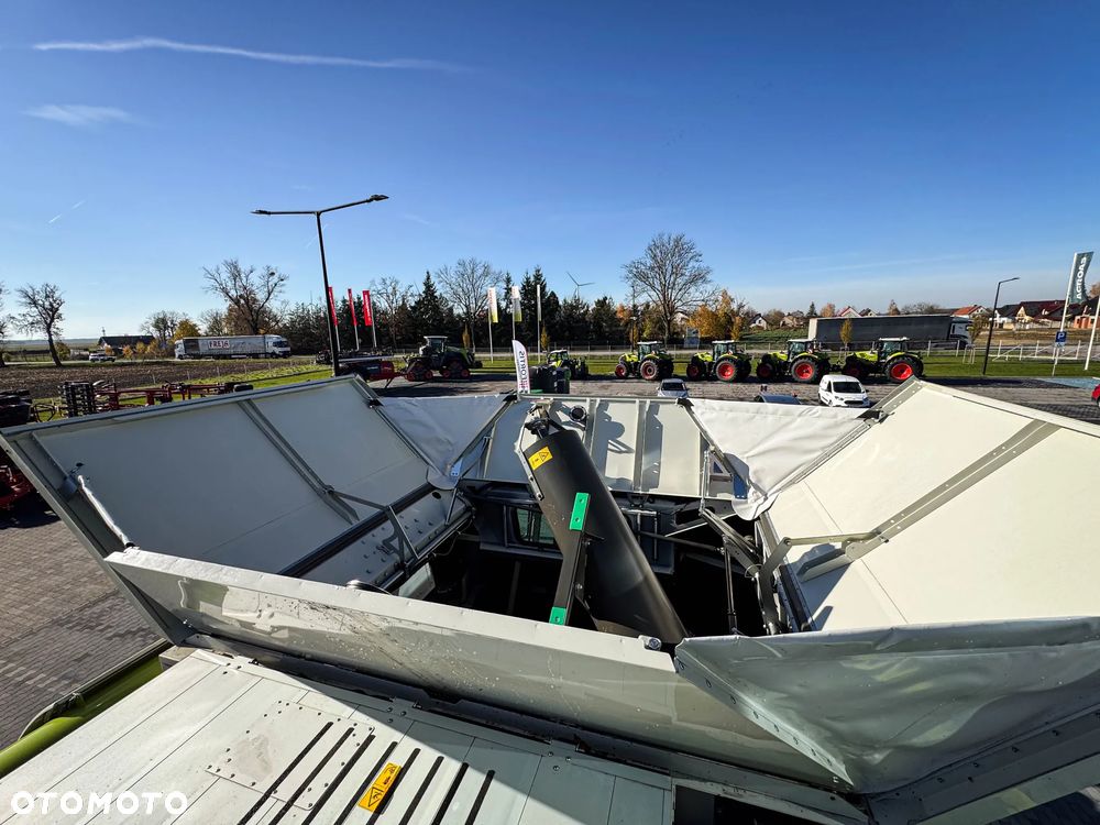 Claas LEXION 6800 - 26