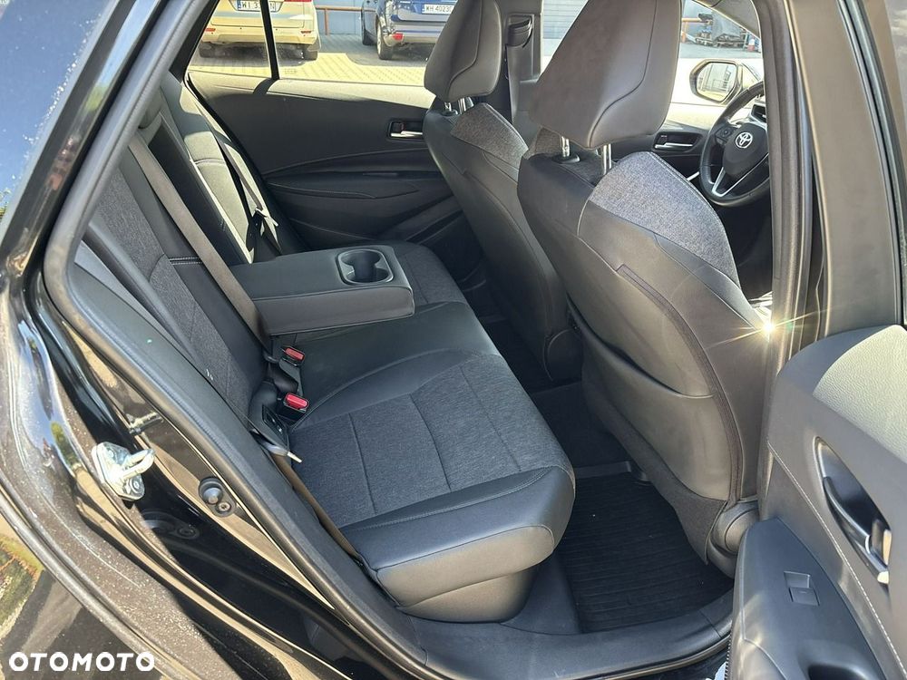 Toyota Corolla 2.0 Hybrid Comfort - 17