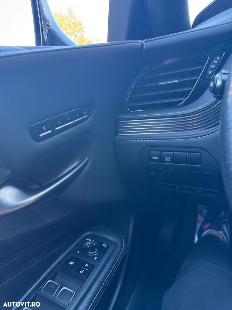 Lexus Seria LS - 24