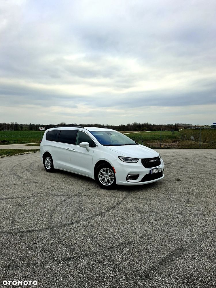 Chrysler Pacifica - 3