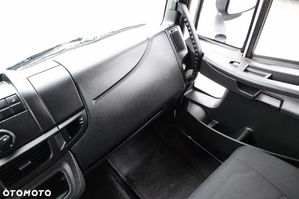 Iveco EUROCARGO / 12. 190 / FIRANKA - 8,5 m / SOLÓWKA / WINDA ZAŁADOWCZA / PO KONTRAKCIE SERWISOWYM / EURO 6 - 33