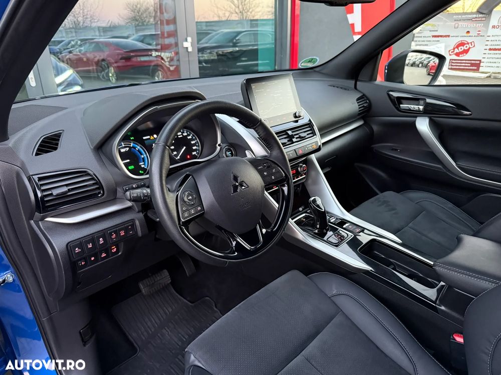 Mitsubishi Eclipse-Cross Plug-In Hybrid 4WD Top - 15