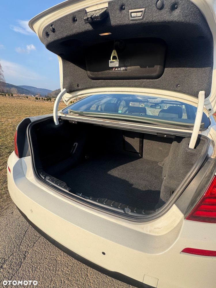 BMW Seria 5 535i xDrive Sport-Aut Luxury Line - 9