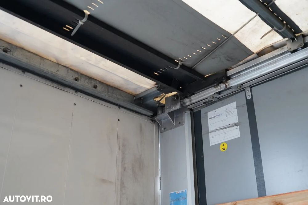 Fruehauf / CORTINĂ / STANDARD / ELEVATOR DHOLLANDIA 2.000 kg / PODEA PUTERNICĂ - 22