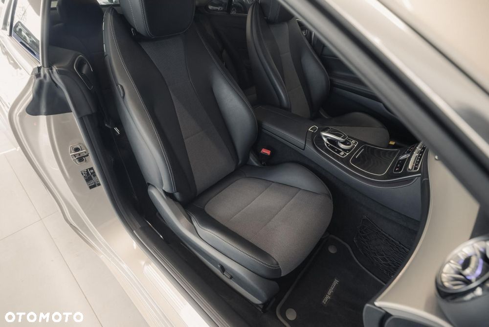 Mercedes-Benz Klasa E 200 4-Matic 9G-TRONIC - 16