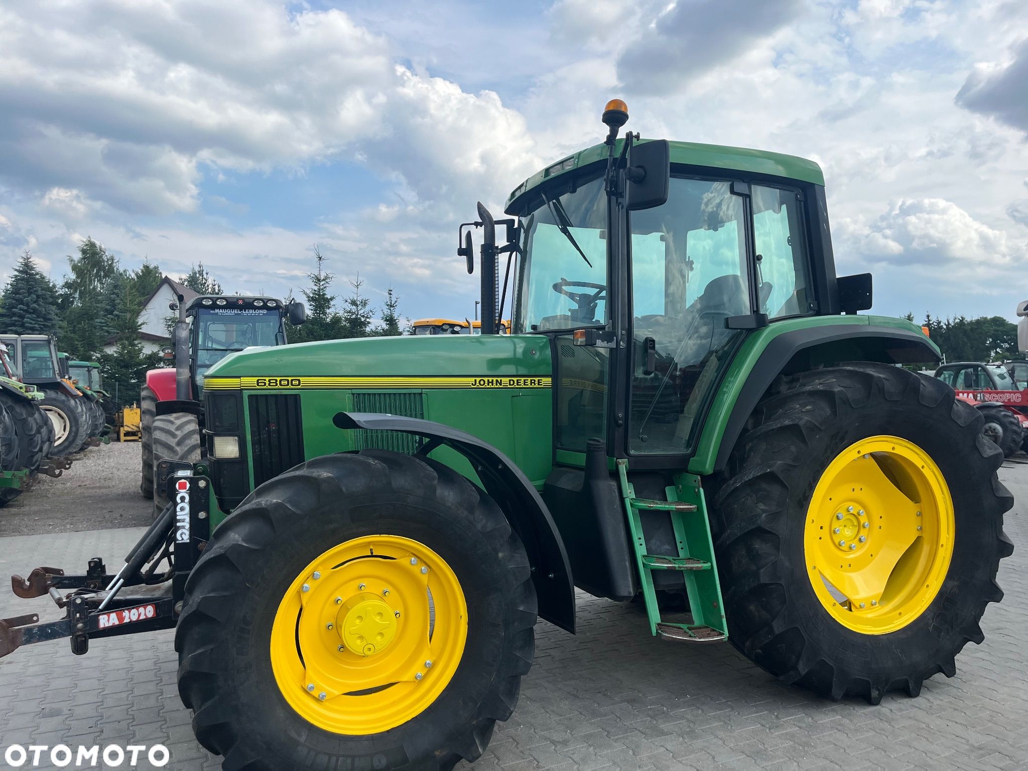 John Deere 6800 - 1