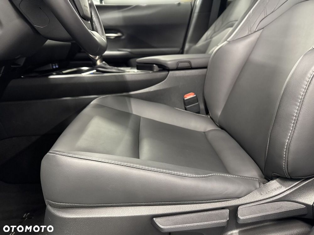 Lexus UX 250h GPF F Sport Design 2WD - 15