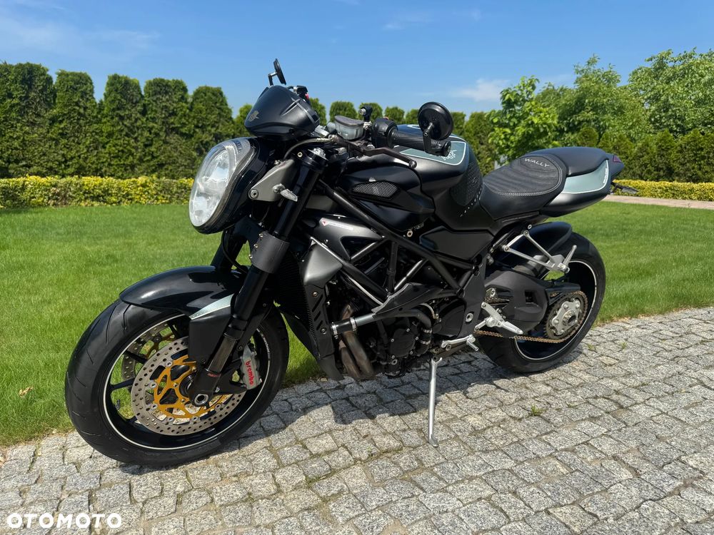MV AGUSTA Brutale - 9