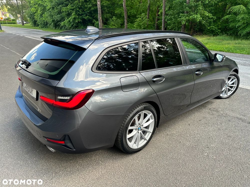 BMW Seria 3 320d xDrive MHEV Sport Line - 11