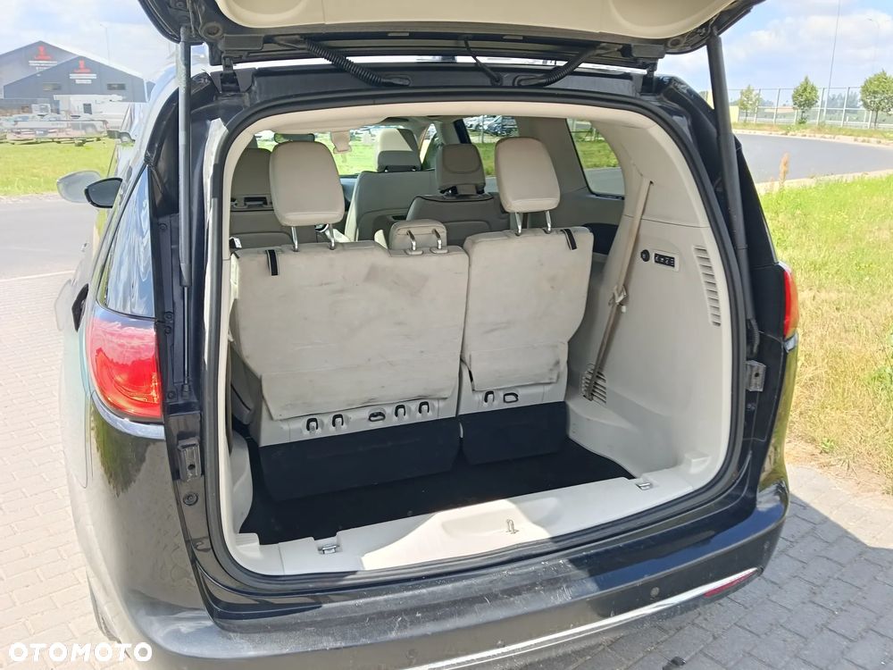 Chrysler Pacifica - 15