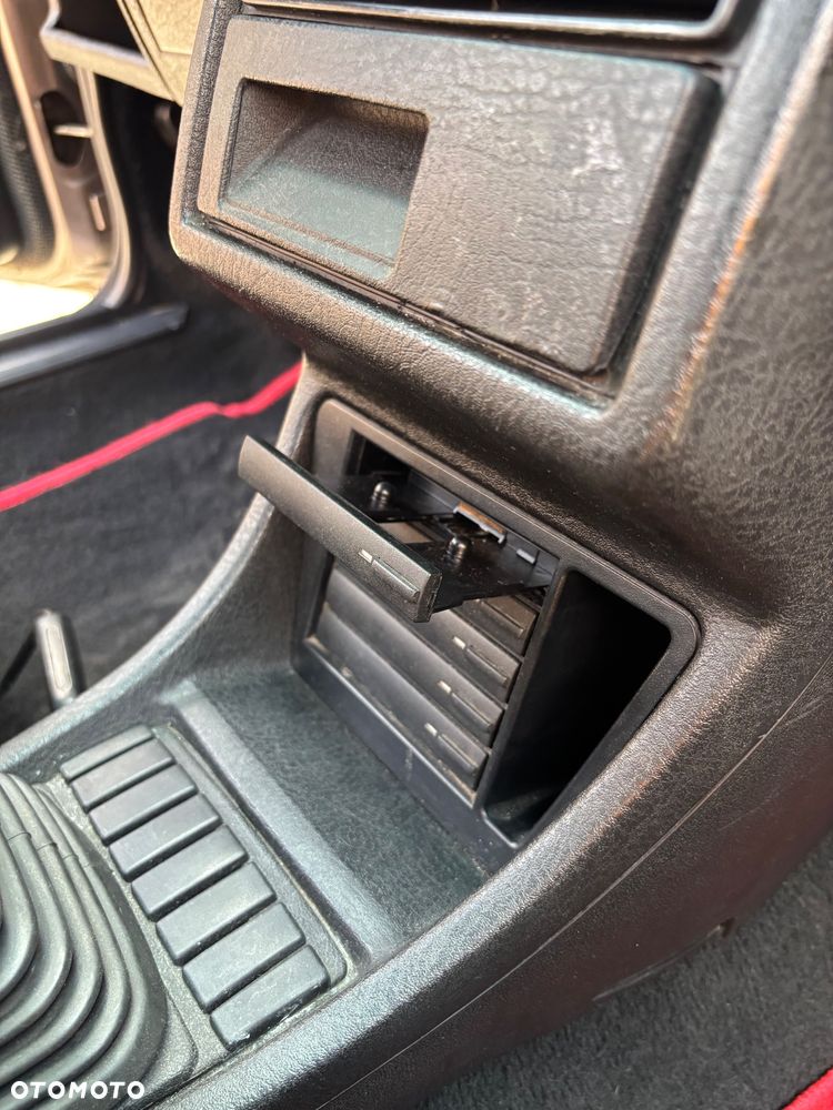 Volkswagen Golf 1.8 GTI G60 - 24